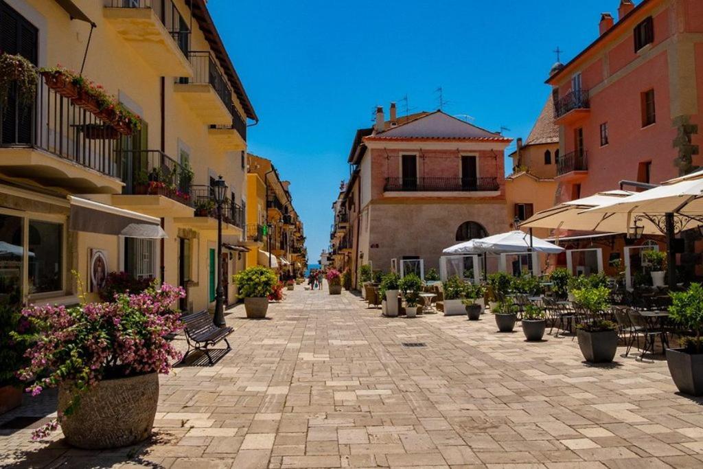 Casa Di Ulisse Vista Mare-free Parking-wi-fi San Felice Circeo