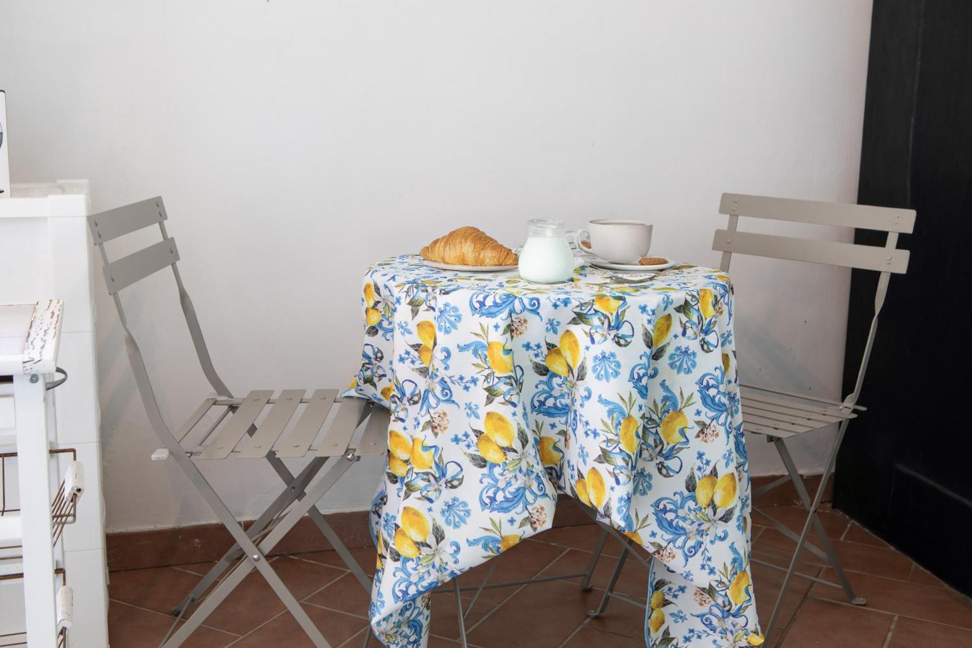 Apartment Casa Di Ulisse Vista Mare-free Parking-wi-fi